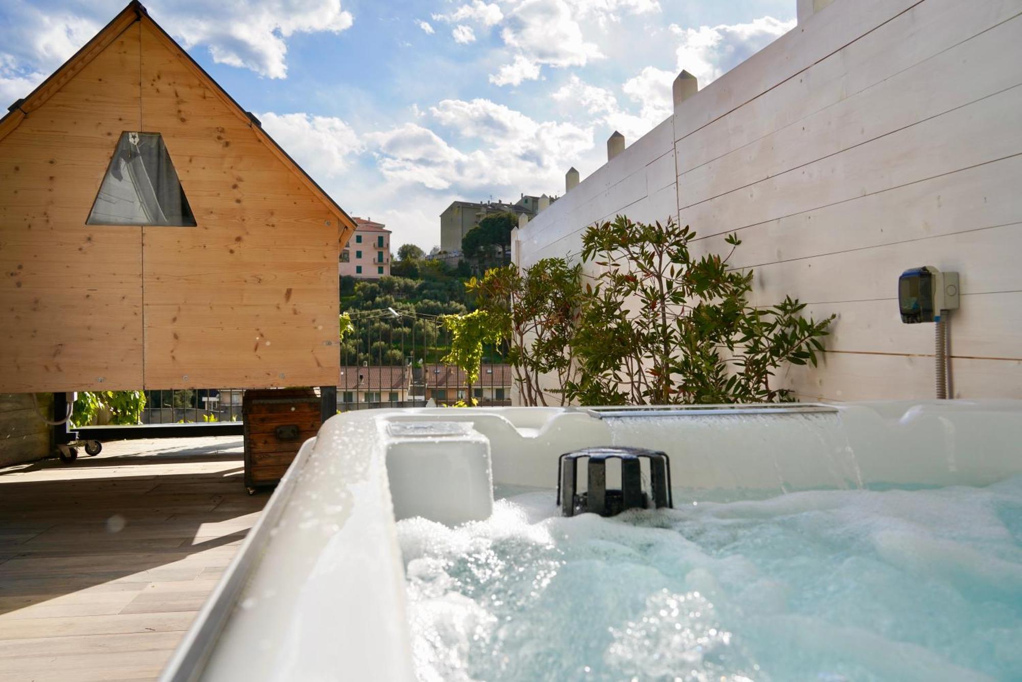 Starsbox Jacuzzi Privata E Piscina Vista Mare Hotel Celle Ligure Buitenkant foto